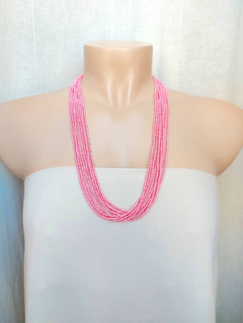 Bubblegum Pink Halskette, Boho Mehrstrangige Perlen Brautjungfer Perlenkette von StephanieMartinCo