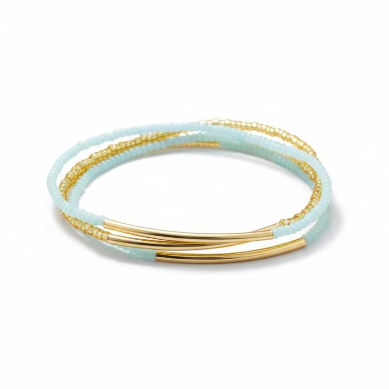 Gold Bar Armbänder, Pastell Blau Zierlich, Eisiger Minz Schmuck, Perlen Und Elastisch - Boho Schmuck von StephanieMartinCo