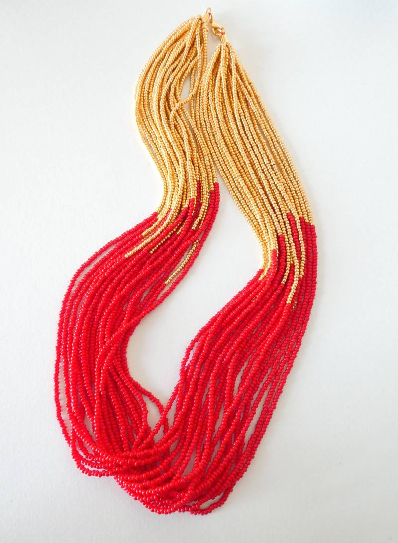 Rot Goldene Halskette, Rote Statement Geschenkidee, Boho Perlen Rocailles Halskette von StephanieMartinCo