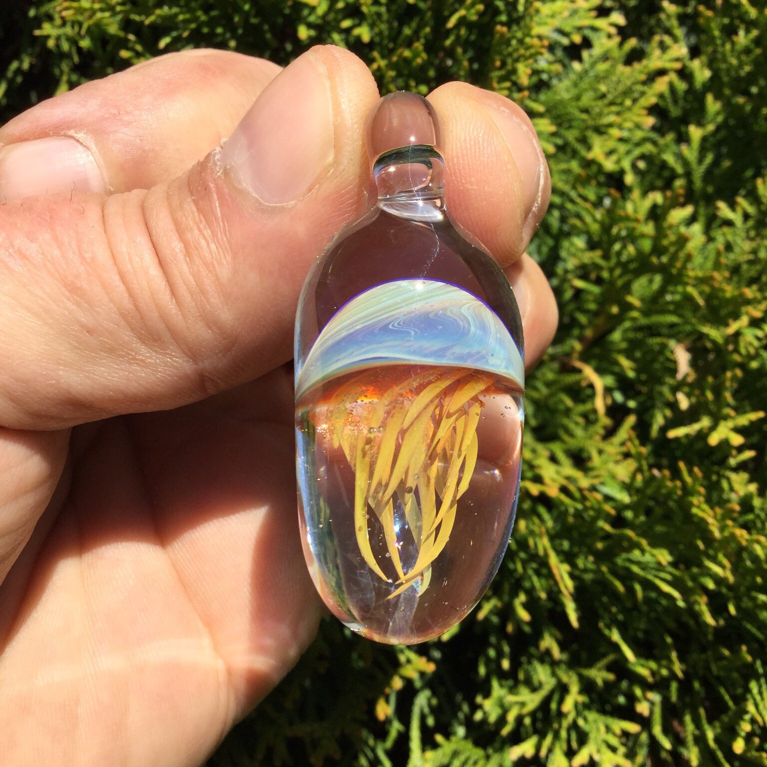 Uv Qualle Kapsel Anhänger Uv Qualle Kapsel Anhänger von Stephansliquidglass