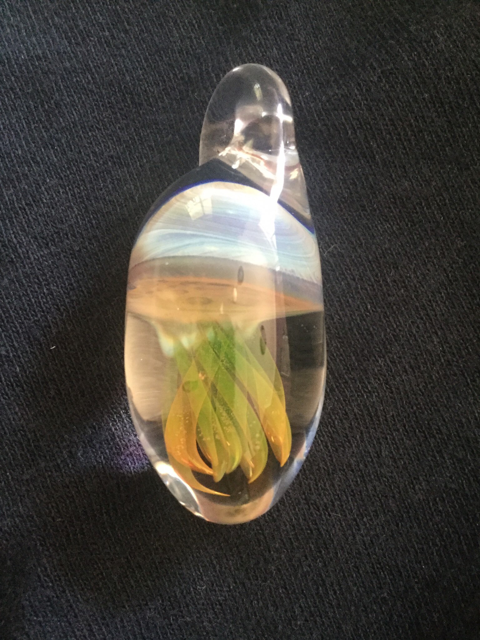 Uv Qualle Kapsel Anhänger Uv Qualle Kapsel Anhänger von Stephansliquidglass