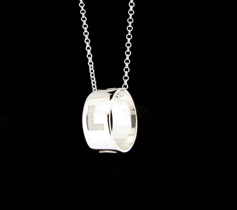 sterling Silber Liebe Wort Gravierte Sich Drehende Ring Anhänger Mit 18 "Silber Kette, His & Hers Love Symbol Halskette sterling Silber Liebe Wort Gravierte Sich Drehende Ring Anhänger Mit 18 "Silber Kette, His & Hers Love Symbol Halskette von StephenKnapper