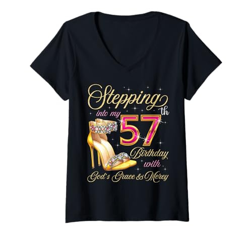 Damen Mit Gottes Gnade und Barmherzigkeit in Meinen 57. Geburtstag treten T-Shirt mit V-Ausschnitt Damen Mit Gottes Gnade und Barmherzigkeit in Meinen 57. Geburtstag treten T-Shirt mit V-Ausschnitt von Stepping Into My Birthday It's My Birthday Party
