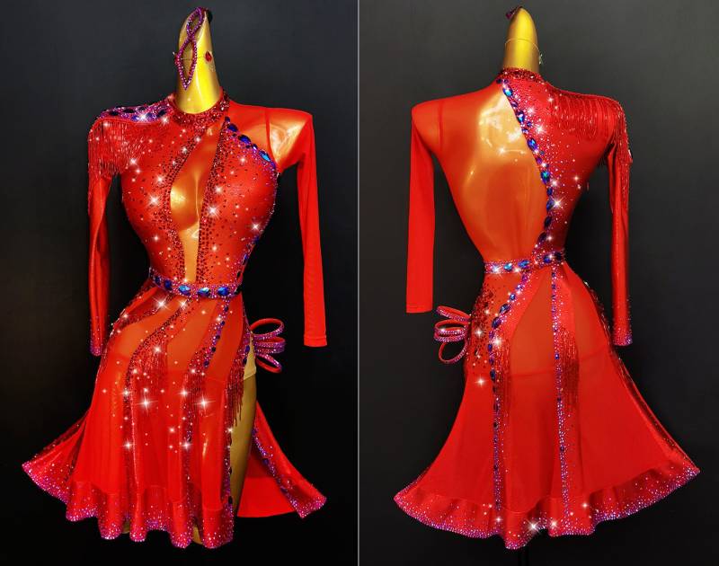 Rotes Latein Kleid Mit Schlitz Vorn Rhythmus L0084 von StepsAndThreads