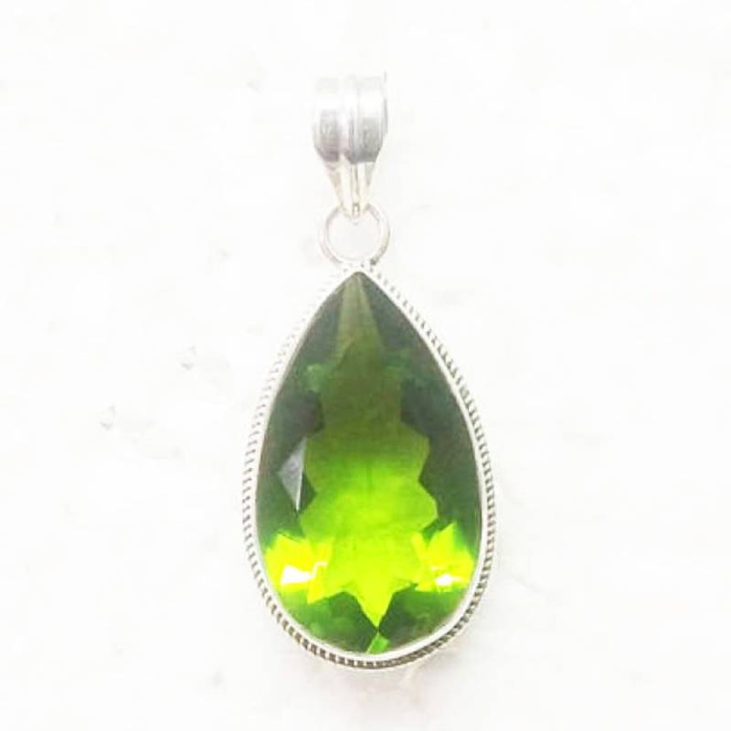 925 Sterling Silver Peridot Necklace Handmade Jewelry Gemstone Birthstone von SterlingBirthstones