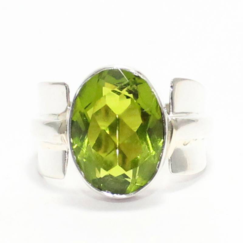 925 Sterling Silver Peridot Ring Handmade Jewelry Gemstone Birthstone von SterlingBirthstones