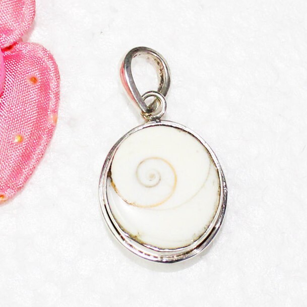 Natural Shiva Eye Shell Gemstone Studded in Solid 925 Sterling Silver Pendant Handmade Jewelry Christmas Gift von SterlingBirthstones