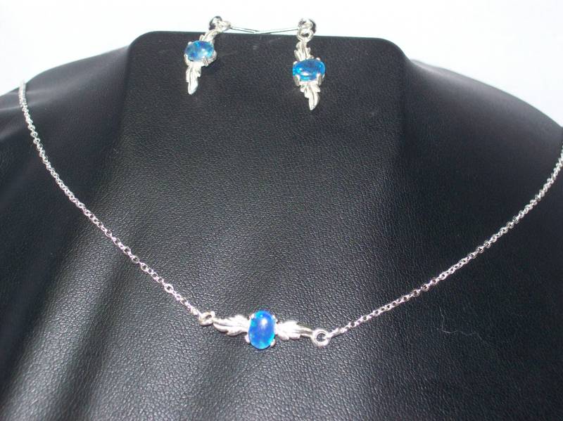 1.05 Karat Black Opal Triplets Eingefasst in .925 Sterling Silber Mit Einem Eleganten Blatt Touch. Schön Und Zart Zugleich von SterlingDragonDesign