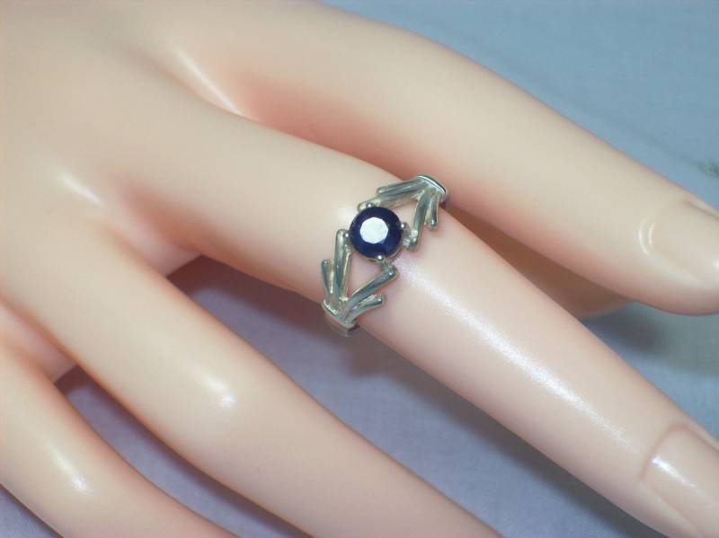 Kaufen Sie Ein Oder Kaufen Beide Rubin Und Saphir Schmucksets. Beide Sets Sind Über 4 Karat Insgesamt von SterlingDragonDesign