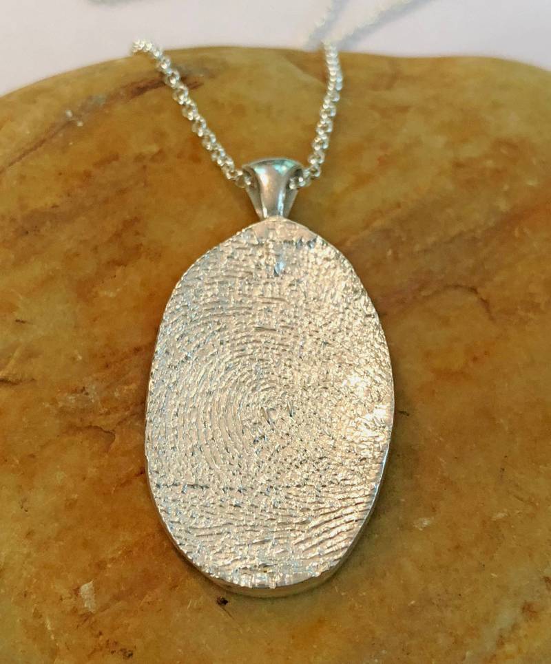 Große Ovale Fingerabdruck Halskette Oxidiert .999 Feinsilber ~ Ein - Oder Doppelseitig Handgemachter Schmuck von SterlingHeartSongs