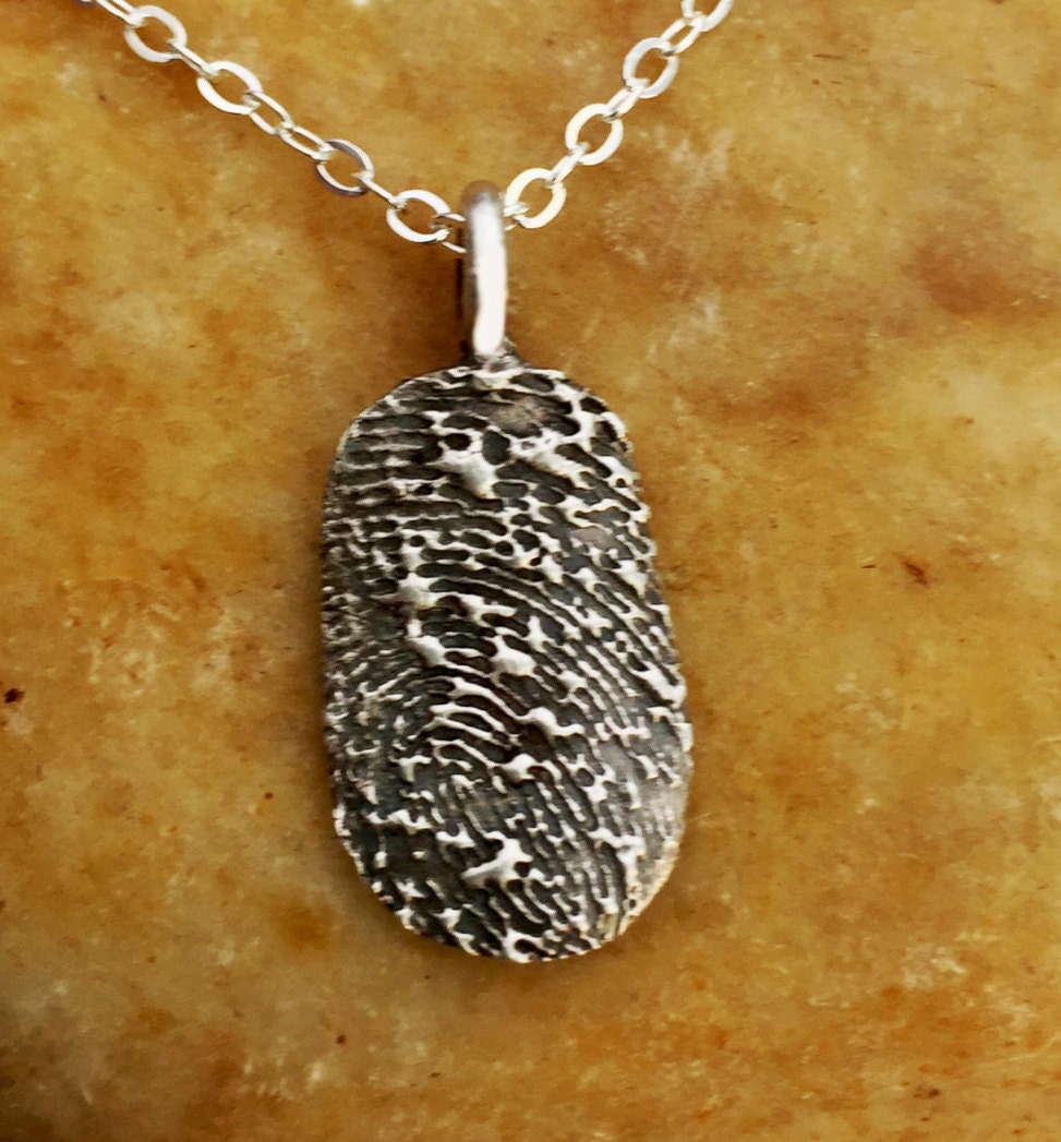 Ovale Fingerabdruck Halskette Oxidiert .999 Feinsilber ~ Ein - Oder Doppelseitig Handgemachter Schmuck von SterlingHeartSongs