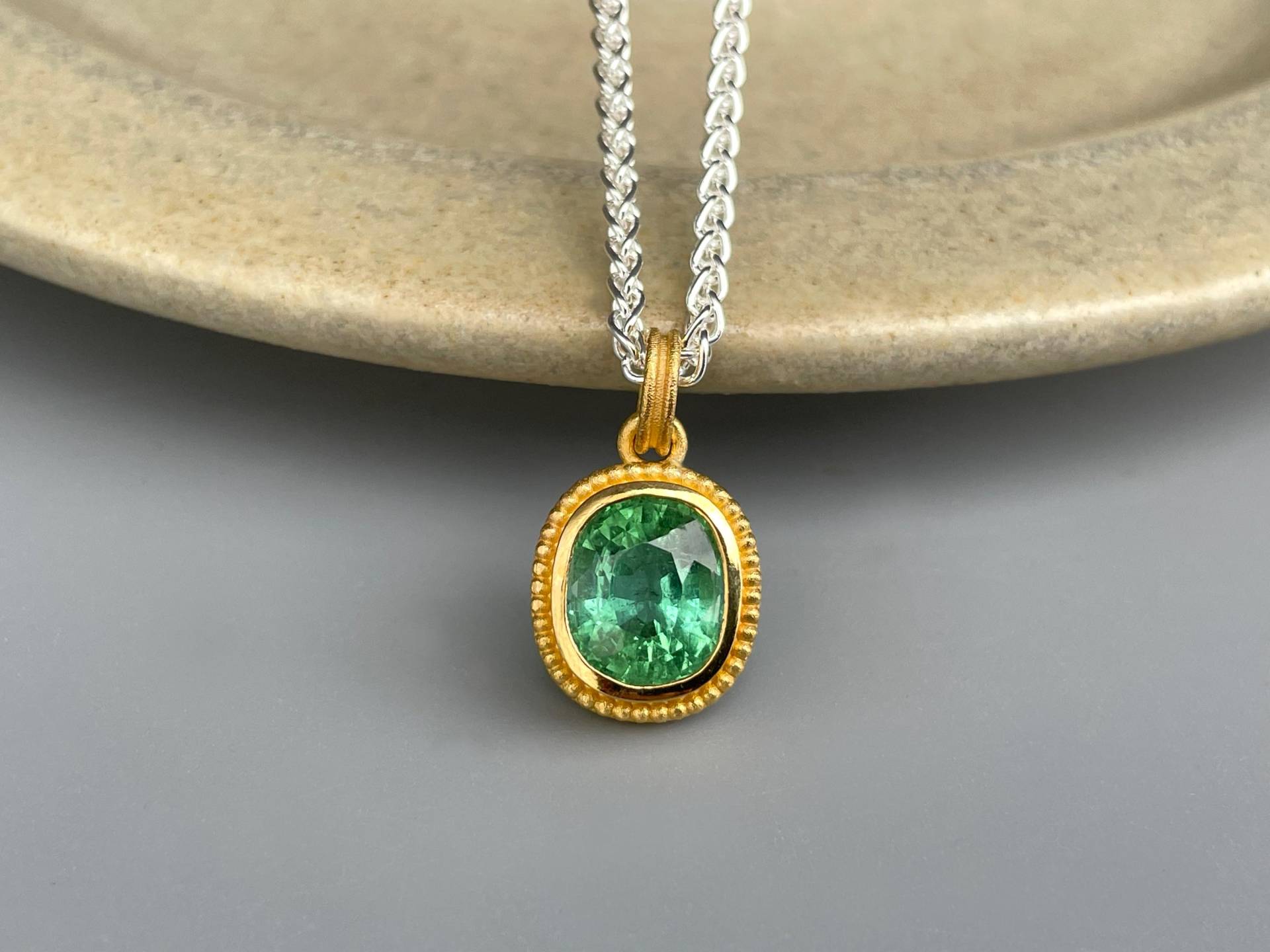 2, 5 Karat Paraiba Turmalin Anhänger Aus 900Er Gold - Mit Granulation Und Passender Zopfkette, Unikat 22 Vom Goldschmied von SternenstaubAtelier