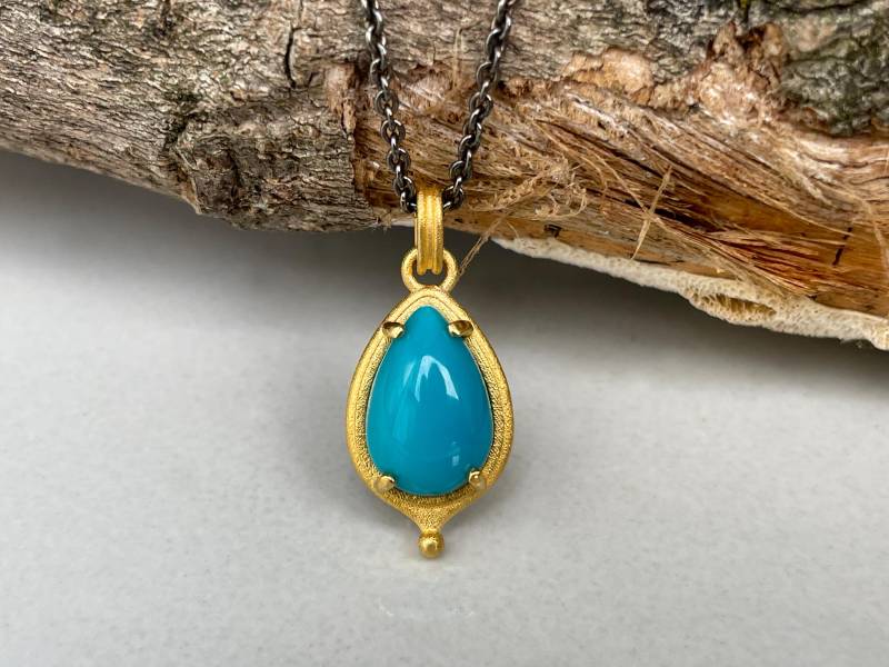 900 Gold Amulett Mit Einem Schneewittchen Türkis - 22 Karat Massives Tropfen Anhänger Vom Goldschmied von SternenstaubAtelier