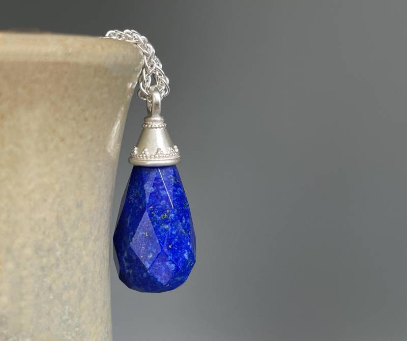 Lapislazuli Tropfen Mit 925Er Silber Aufhängung - Große Natürliche Edelstein Pampel An Einer Zopfkette von SternenstaubAtelier