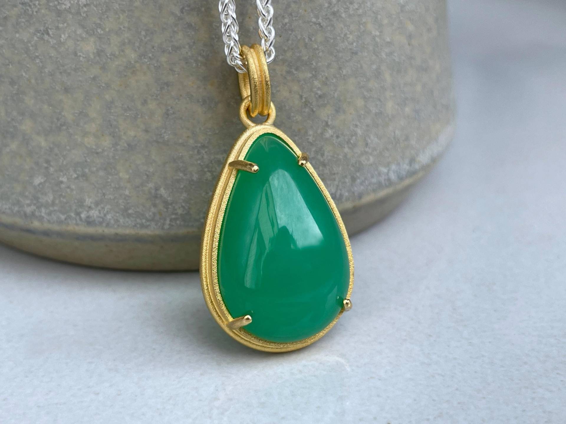 Schwerer 900Er Gold Anhänger Mit Großem Chrysopras in 15, 43 Karat - 22 Ct Cabochon Vom Goldschmied von SternenstaubAtelier