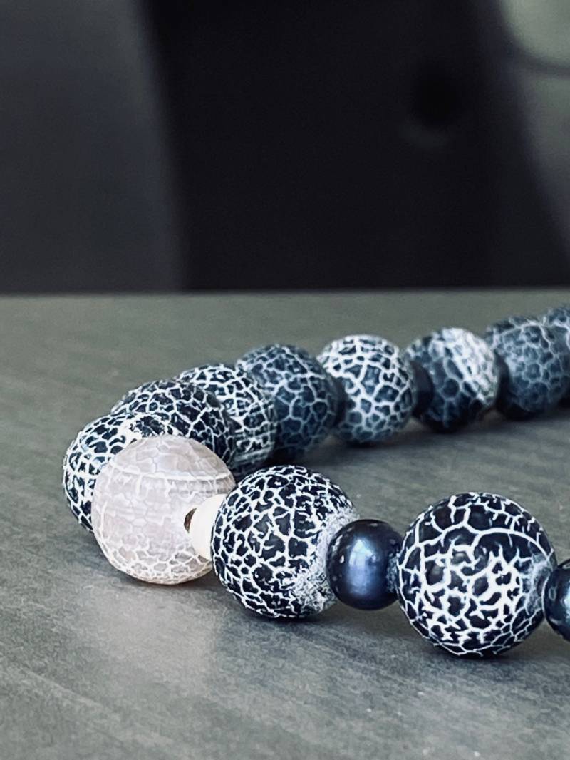 Moderne Kette Aus Halbedelstein, Sodalith, Perlen, Lapislazuli von Sterntalerkind