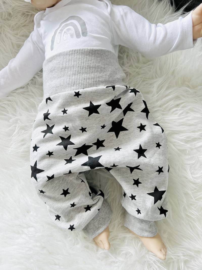 Baby Pumphose Sweat Sterne Hose Neugeborenen Geburt Taufe Geschenkset Neutral Junge Mädchen Grau von Steuerbord