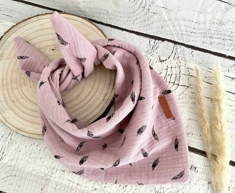 Musselin Tuch Doppellagig Boho Feder Altrosa Dreieckstuch Halstuch Mädchen Rosa Kind Schulkind Baby Kinder Knotentuch Musselintuch von Steuerbord