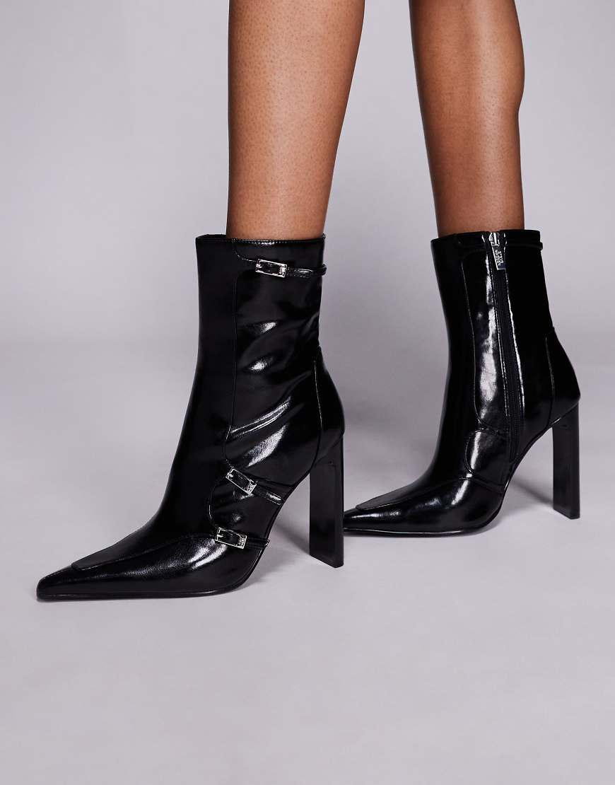 Steve Madden - Hohe Stiefeletten in Schwarz mit geschlossenem Schnallendetail von Steve Madden