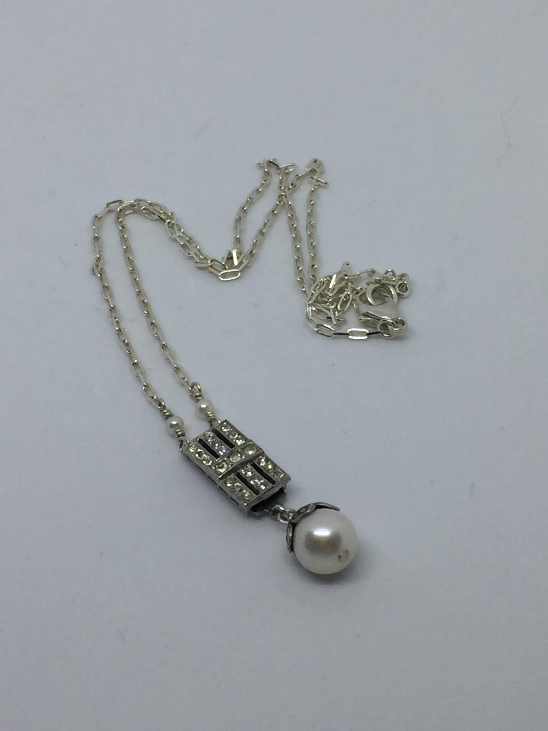 Süßwasser Perlen, Vintage Strass Finden Alle Sterling Silber Halskette. 45 cm L Mit Einem Tropfen Von 3 1/4 Zoll Süßwasser Perlen, Vintage Strass Finden Alle Sterling Silber Halskette. 45 cm L Mit Einem Tropfen Von 3 1/4 Zoll von StewartsofCalifornia