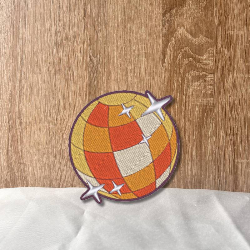 Retro Disco Ball Aufnäher - Gestickter Mit 70S Vibes, 7 cm Durchmesser, Funky Vintage Look Für Kleidung & Accessoires Retro Disco Ball Aufnäher - Gestickter Mit 70S Vibes, 7 cm Durchmesser, Funky Vintage Look Für Kleidung & Accessoires von Stichfee