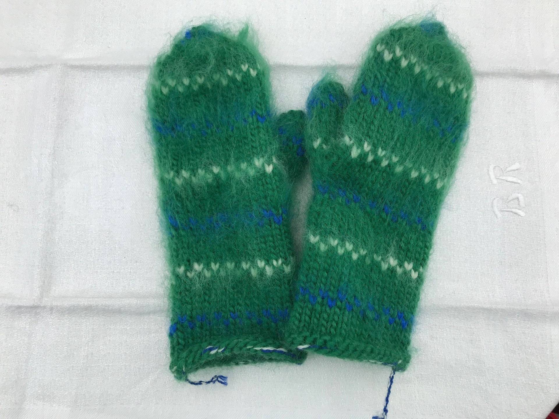 Exklusive Handgestrickte Handschuhe von Stickelina