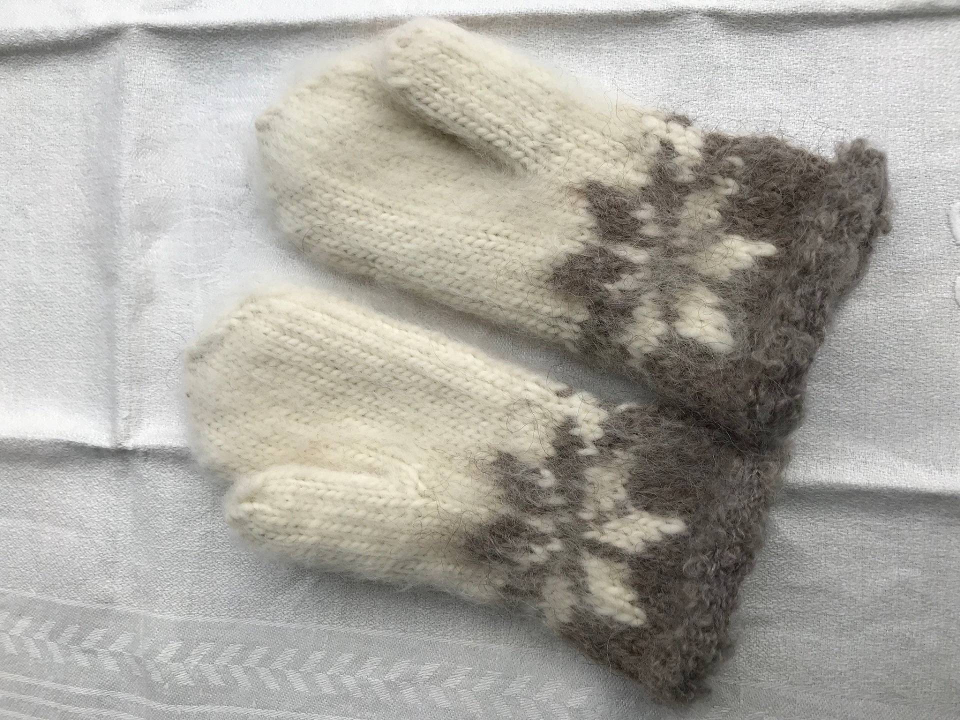 Exklusive Handgestrickte Handschuhe von Stickelina