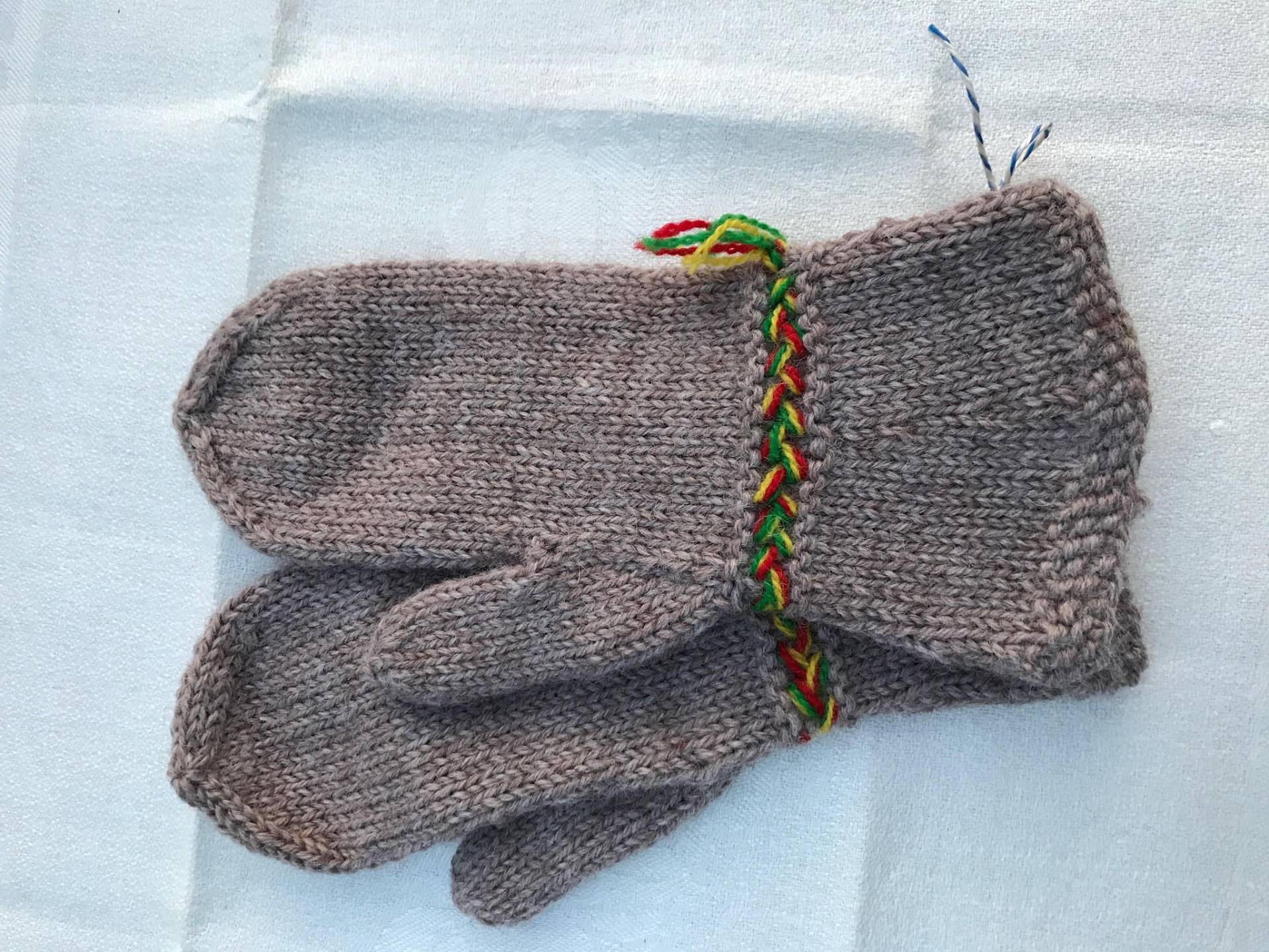 Exklusive Handgestrickte Handschuhe von Stickelina