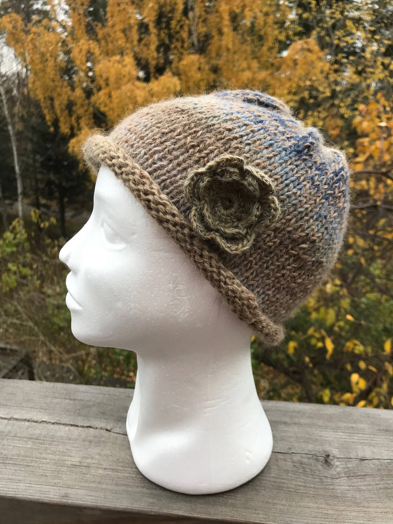 Exklusive Handgestrickte Mütze von Stickelina