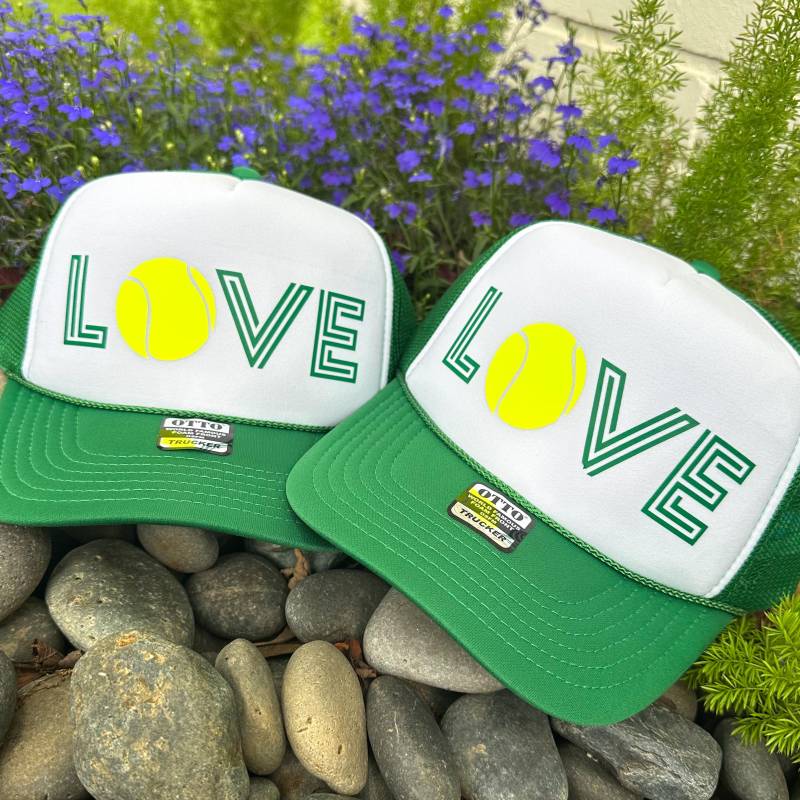 Tennis Team Trucker Cap, Partner Geschenk, Love Hut, Usta Doppel, Einzel, Mannschaftssport, Custom Design, Wta Liebe von StickerandStitch