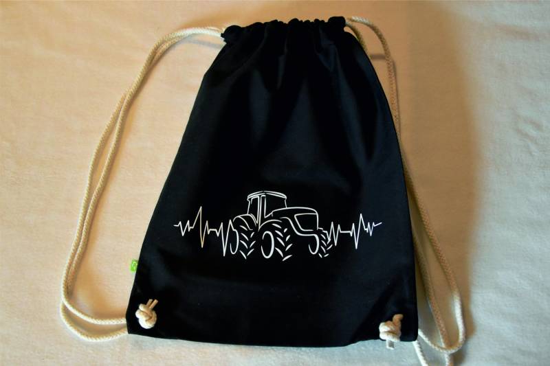 Turnbeutel Aus Biobaumwolle Mit Traktor-Motiv von StickereiMATHILDA