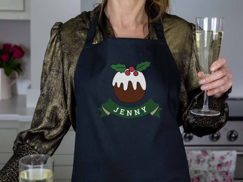 Weihnachtspudding Schürze, Personalisierte Weihnachtsschürze Für Frauen Weihnachtspudding Schürze, Personalisierte Weihnachtsschürze Für Frauen von Stickerscape