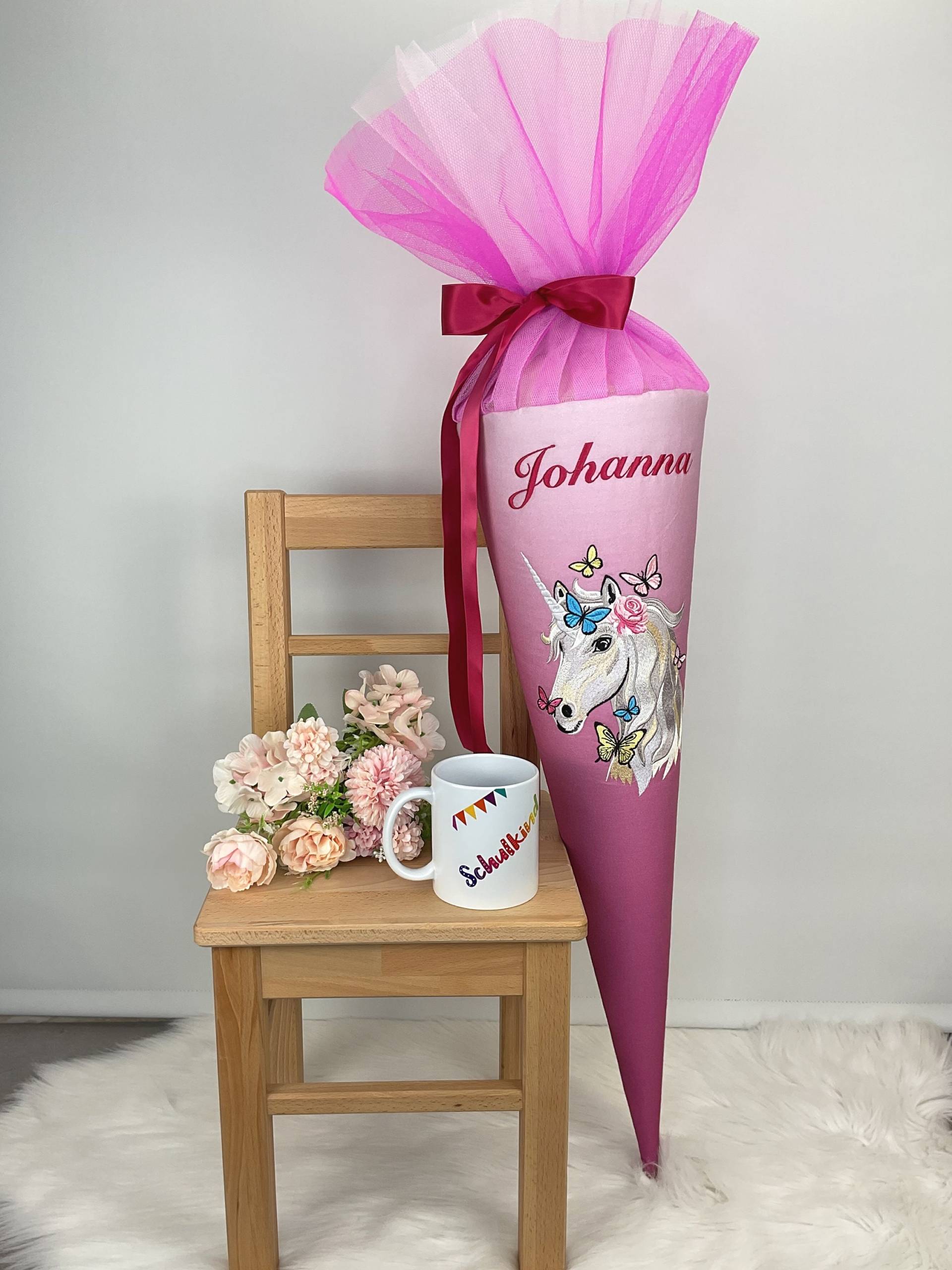 Schultüte Einhorn Mit Schmetterling Und Namen von StickmanufakturDE