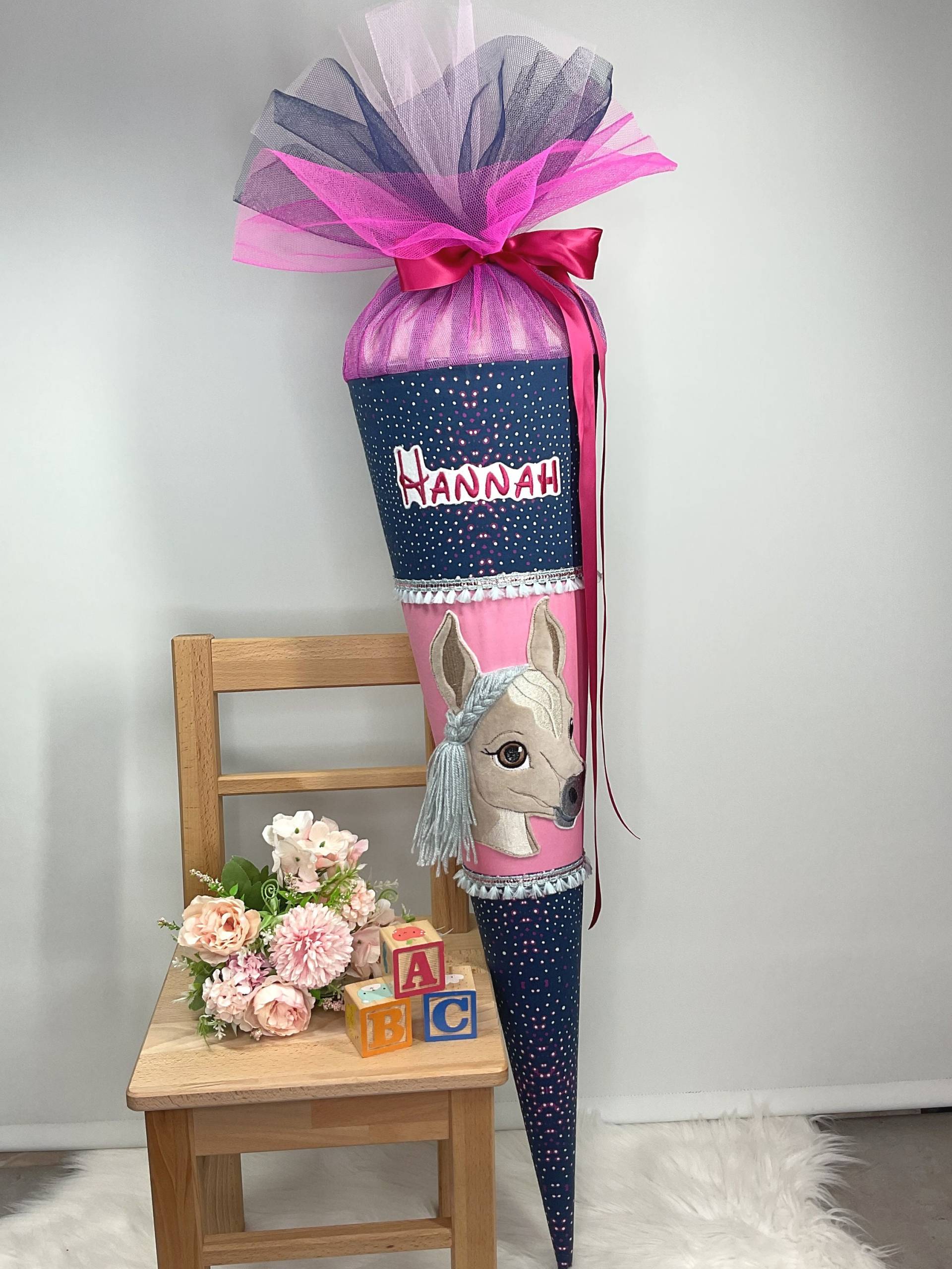 Schultüte Pferd Mit Mähne Und Namen von StickmanufakturDE