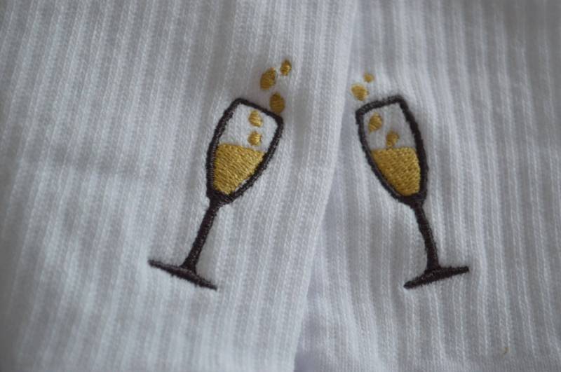 Socken Mit Bestickung Sektglas von Stickmomente