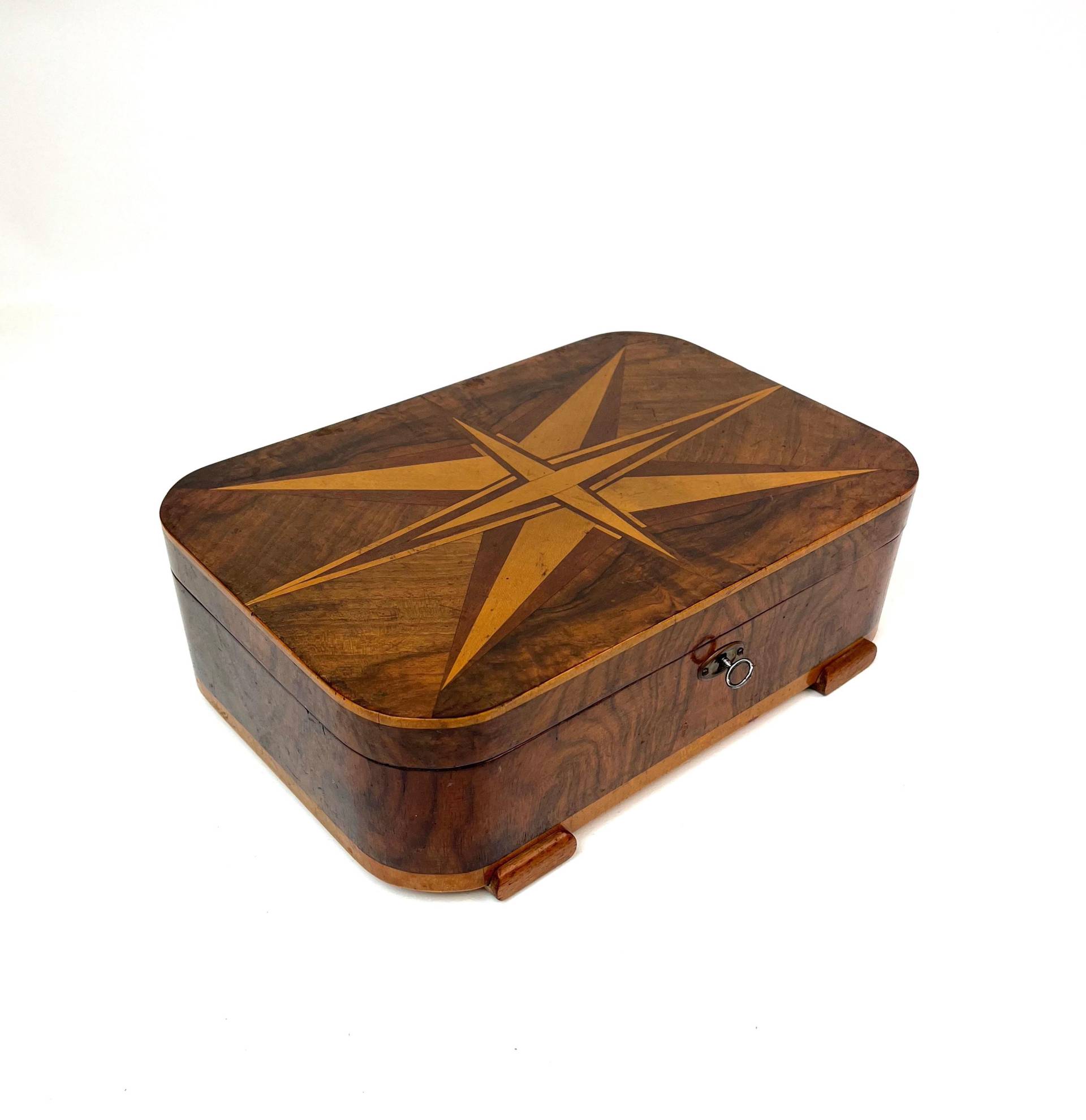 Rare Antique Art Deco Nautical Star Veneer Jewelry Box With Key Germany 1920 von StilelementeGALLERY