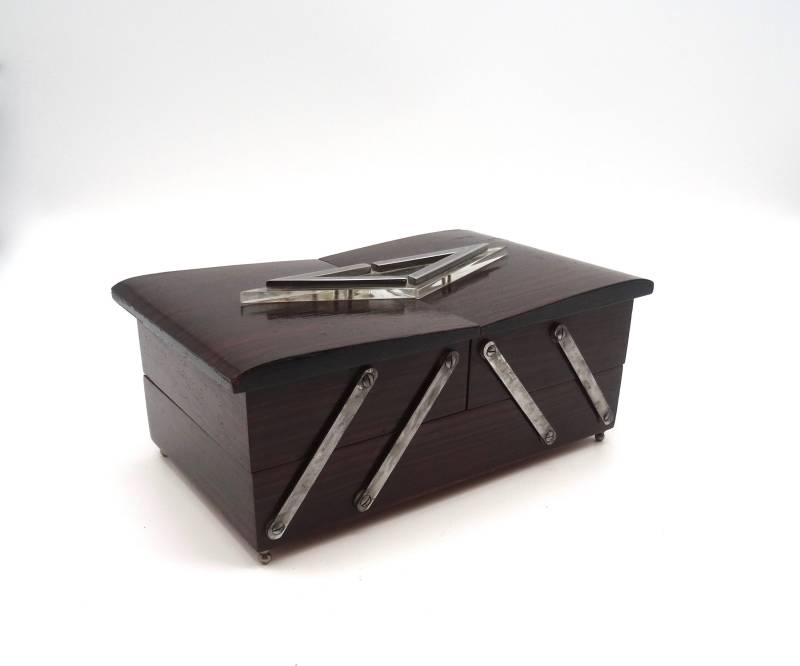 Rare Art Deco Modernist Avantgarde Bauhaus Rosewood Foldable Jewelry Box von StilelementeGALLERY