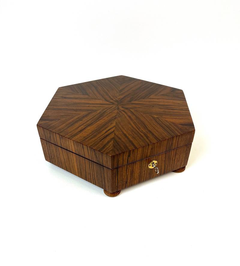 Rare Large Art Deco Jewelry Box Rosewood Veneer Hexagonal Shape Germany 1930 von StilelementeGALLERY