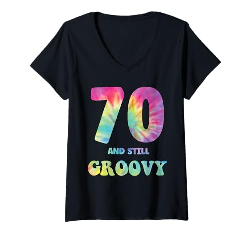 Damen Hippie Tie Dye 70 and Still Groovy 70. Geburtstag 60er 70er T-Shirt mit V-Ausschnitt Damen Hippie Tie Dye 70 and Still Groovy 70. Geburtstag 60er 70er T-Shirt mit V-Ausschnitt von Still Groovy At Age Hippie Designs by Studio 77