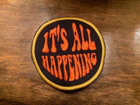 Der Berühmteste Tribute-Patch „It's All Happening" von StillStandingDesigns