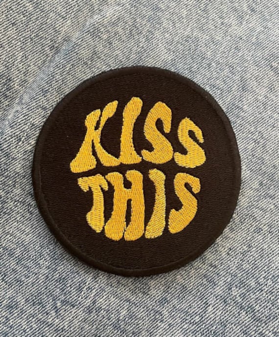 Kiss This Tribute Patch Handgemacht von StillStandingDesigns