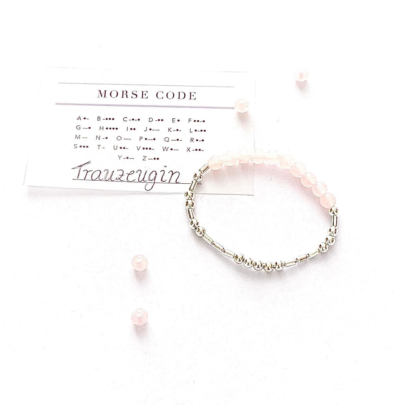 Handgefertigtes Perlenarmband Morse Code Mit Wunschtext Und Wolkenperlen in Diversen Farben Handgefertigtes Perlenarmband Morse Code Mit Wunschtext Und Wolkenperlen in Diversen Farben von StillandLovebyMarie