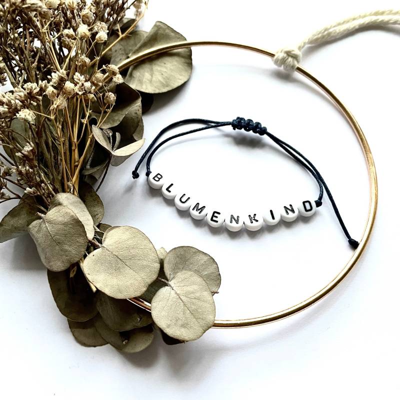 Handgefertigtes Verstellbares Armband Blumenkind Bzw. Wunschtext in Diversen Farben von StillandLovebyMarie