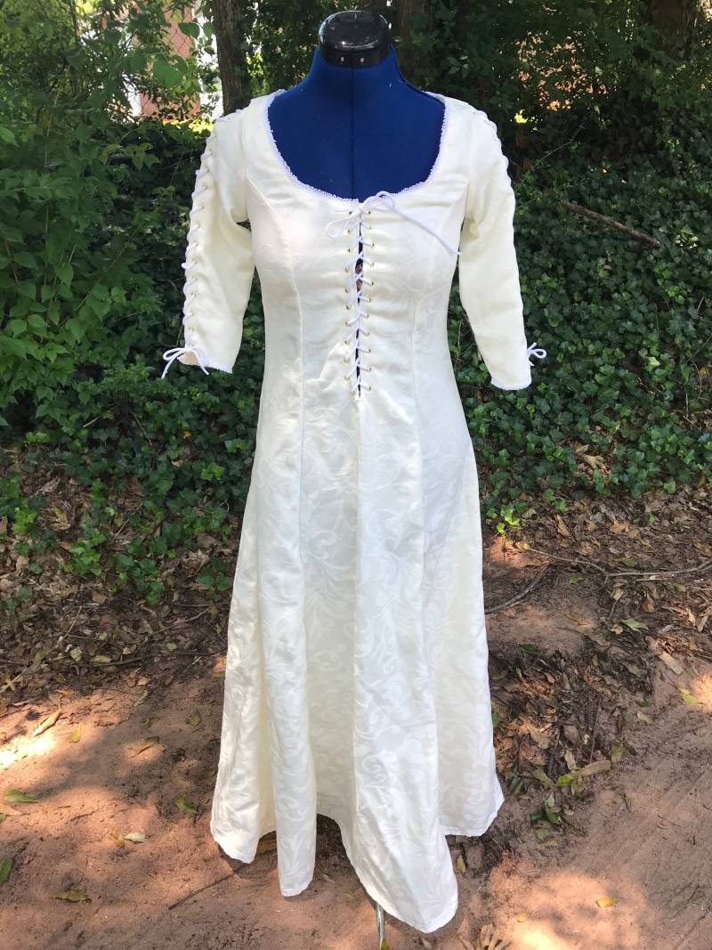 Elizabeth Swann Inspiriert Creme Unter Kleid Von Fluch Der Karibik Cosplay Oder Kostüm Elizabeth Swann Inspiriert Creme Unter Kleid Von Fluch Der Karibik Cosplay Oder Kostüm von StiltskinsCupboard