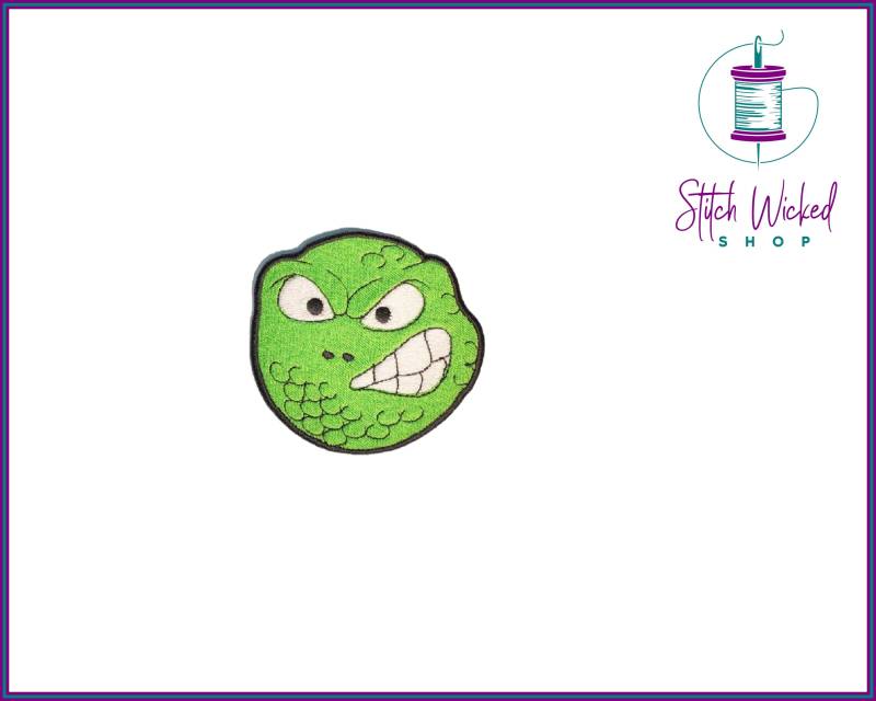 Golf Ball Angry Face Gestickter Aufnäher, Bag Wählen Sie Ihre Benutzerdefinierte Farbe, Erhältlich Als Aufnäher Und Aufbügler von StitchWickedShop