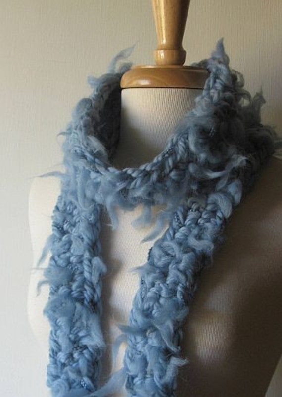 Dicker Häkelschal Flauschiger Aquablauer Winterschal Dicker Häkelschal Flauschiger Aquablauer Winterschal von StitchedByKimmie