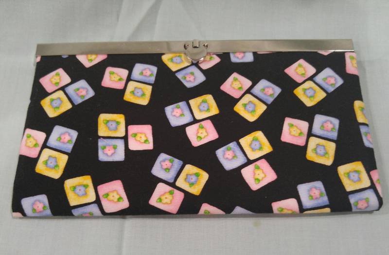 Diva Wallet Diva Wallet von StitchesbyTerriStore