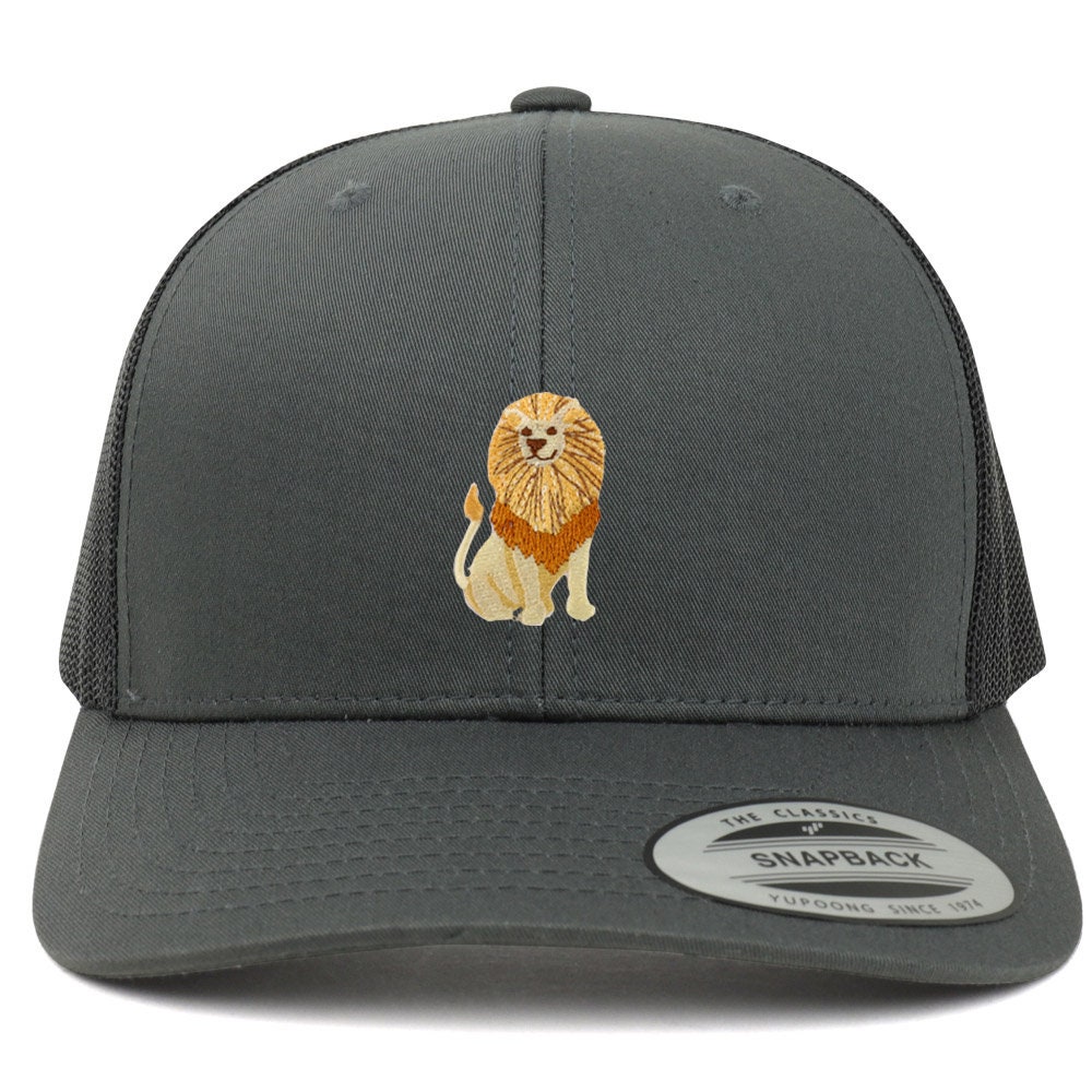 stitchfy Lion Patch 6 Panel Trucker Mesh Cap | Sf-Ap0037-Flx-6606 von Stitchfy