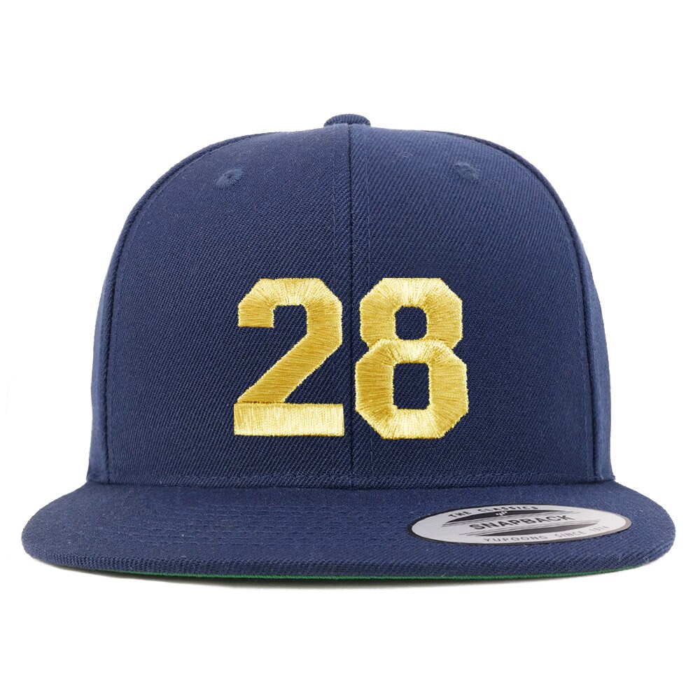 stitchfy Number 28 Goldfaden Bestickt Flat Bill Snapback Cap | Sf-Txt233-G-Flx-6089M von Stitchfy