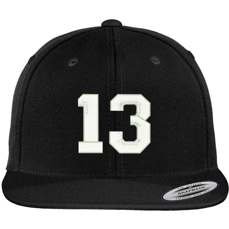 stitchfy Nummer 13 Collegiate Varsity Schriftart Bestickte Flat Bill Snapback Cap von Stitchfy